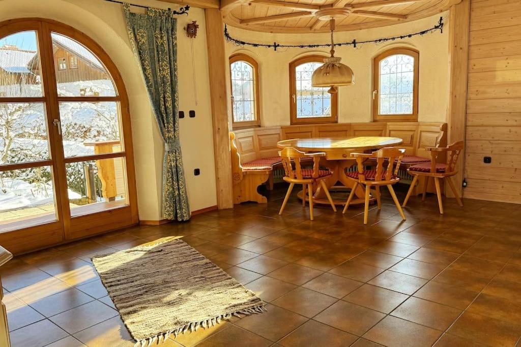 באד טולץ Romantisches Alpenchalet - Mit Sauna Und Kamin - Ruhig Und Zentral מראה חיצוני תמונה